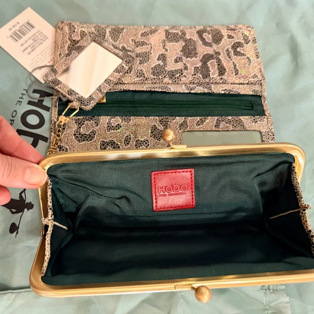 HOBO Rachel Cheetah Shimmer ladies wallet - Picture 5 of 7